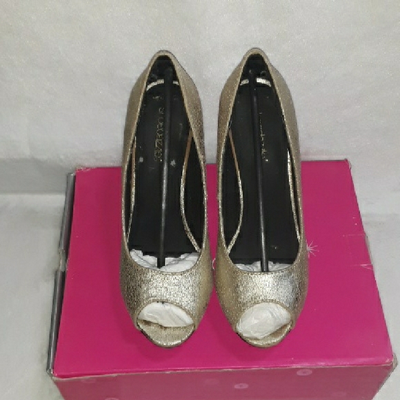 **SOLD** Silver Peep Toe Heels - Picture 5 of 11